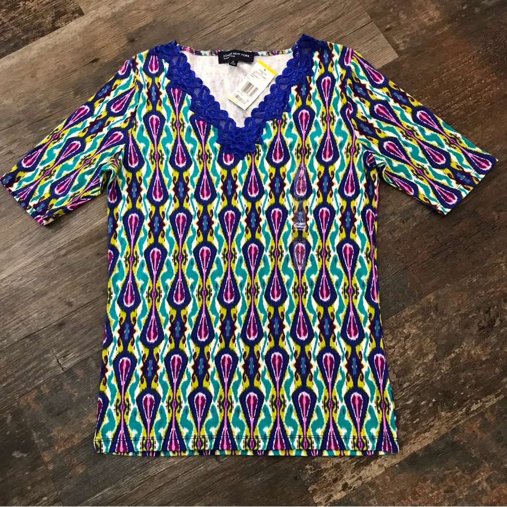 Jones N Y NWT ladies top 3/4 length sleeves Cotton V-neck